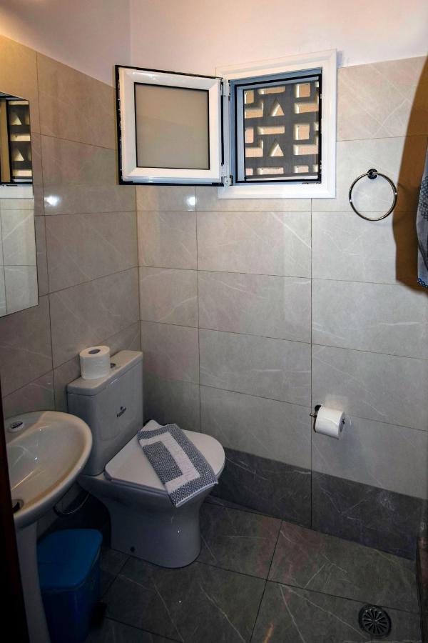 Mega Apartments Tirós المظهر الخارجي الصورة